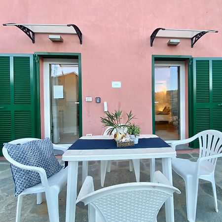 Alla Casa Rosa, Peaceful Apartment Surrounded By Greenery With Free Parking, Wifi & Air Conditioning Rapallo Kültér fotó