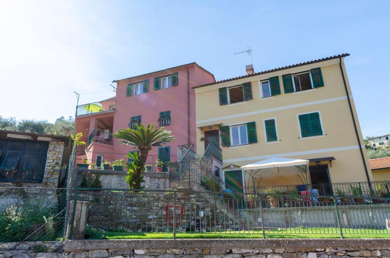 Alla Casa Rosa, Peaceful Apartment Surrounded By Greenery With Free Parking, Wifi & Air Conditioning Rapallo Kültér fotó