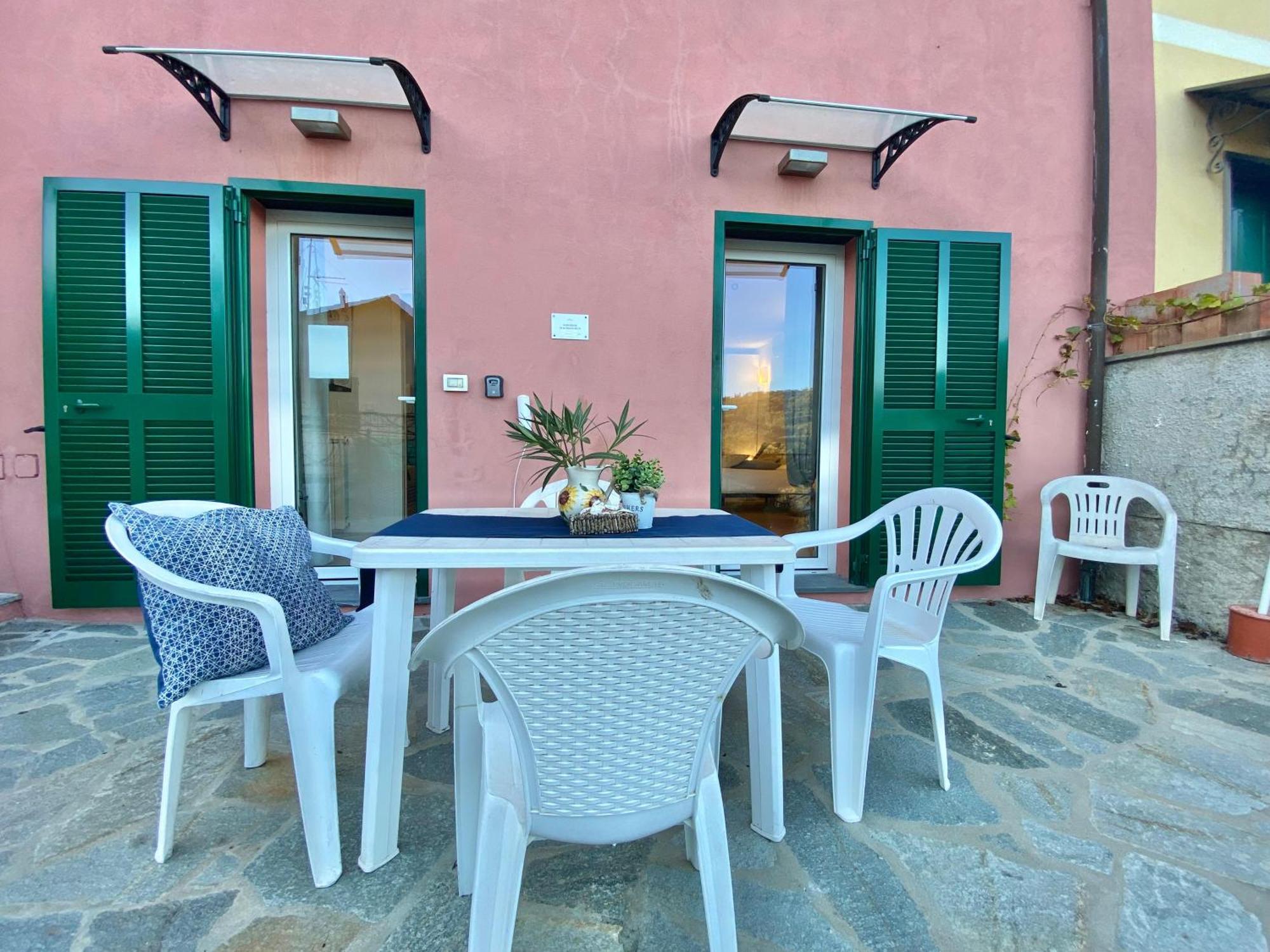 Alla Casa Rosa, Peaceful Apartment Surrounded By Greenery With Free Parking, Wifi & Air Conditioning Rapallo Kültér fotó